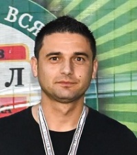 Николов