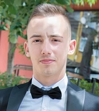 Пецев