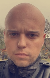 Николов