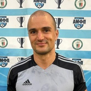 Л.Иванов